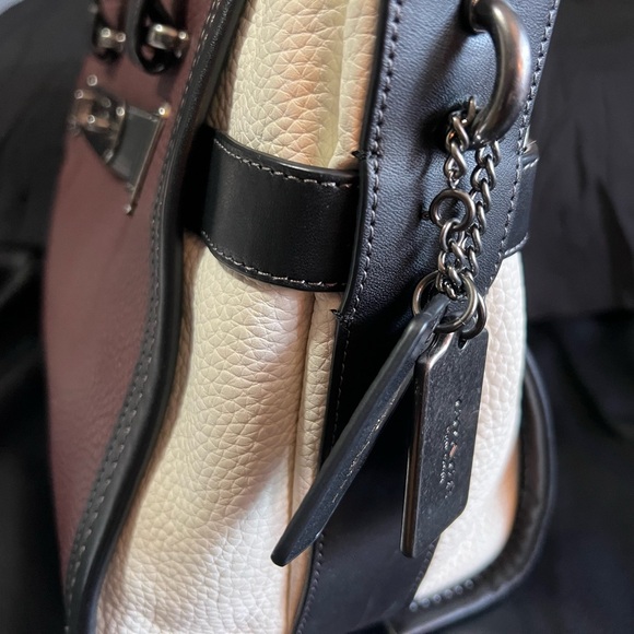 Coach - Special Edition Swagger Colorblock - Picture 8 of 11